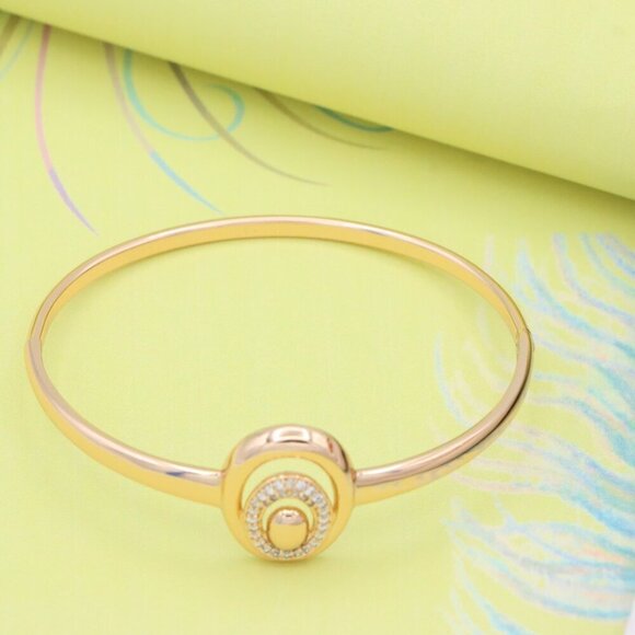 Elegant Rose Gold Bangle with Crystal Halo Oval Accent Design, XPBL0517 - Picture 2 of 12